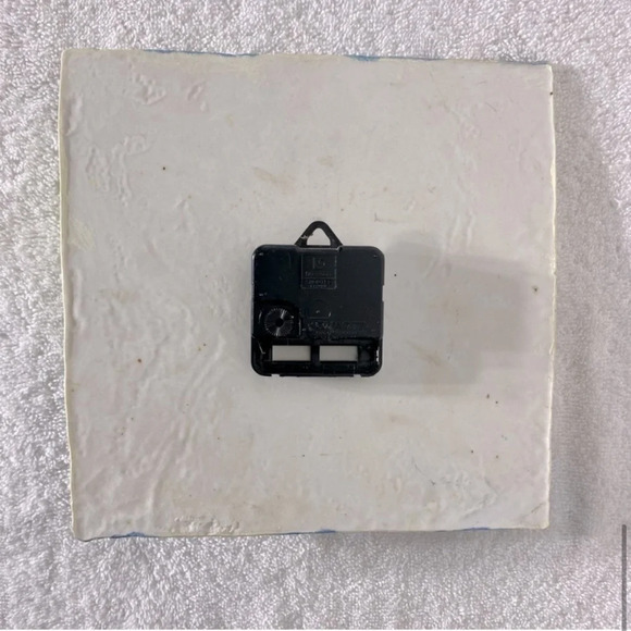 Vintage Handmade 3D Clock  Grapes Dinner Plate With Blue Plaid Tablecloth - Picture 8 of 9